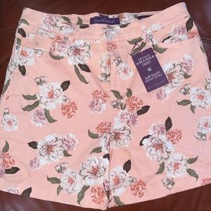 Gloria Vanderbilt soft shorts